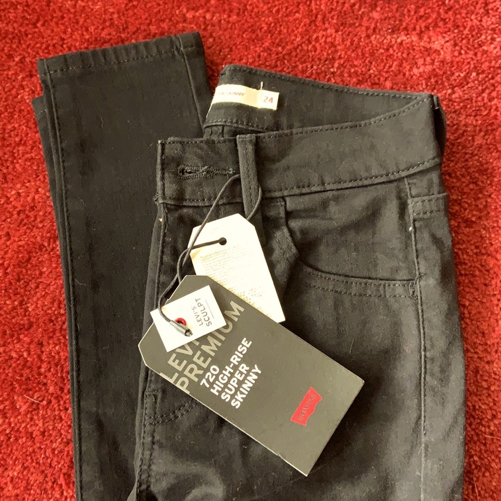 Levi’s sculpt 720 high rise super skinny 24